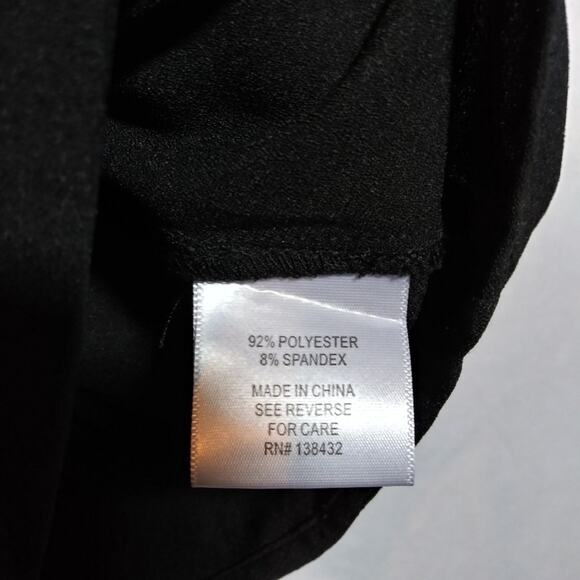 Modcloth Black Sleeveless Button Up Blouse Sleek Neutral Size L - Picture 5 of 7